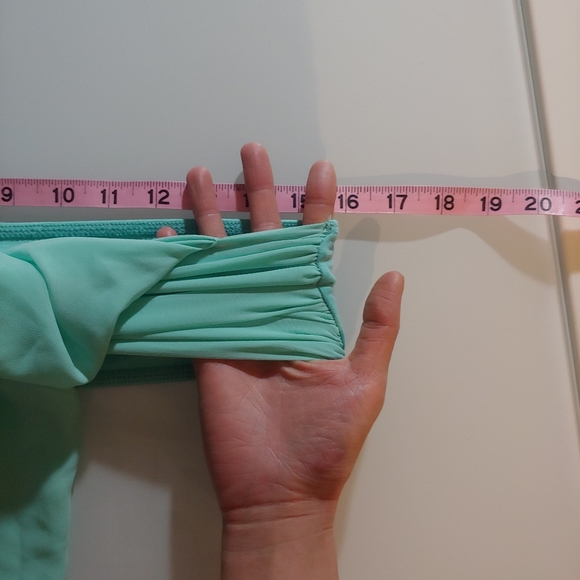 Lulu's Mint green bow tie crop top - Picture 7 of 8